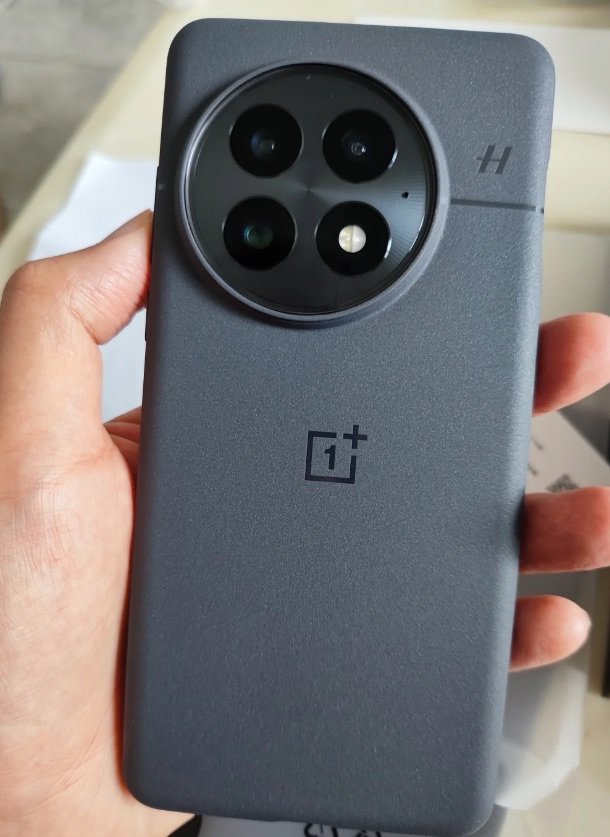 一加13手機(jī)怎么樣，好用嗎值得買嗎，優(yōu)缺點(diǎn)詳解-第1張圖片-文巢好物