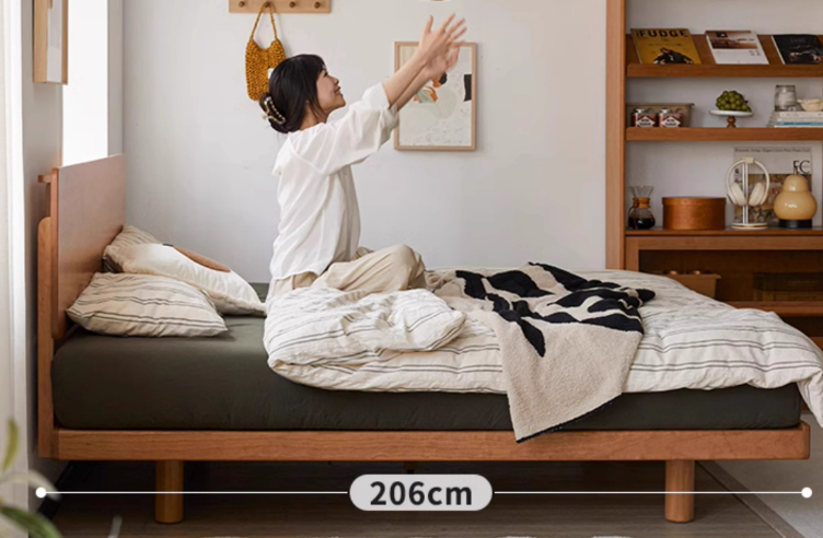 小戶型用的不占空間的床，北陌家具櫻桃木薄床頭1米5小戶型橡木雙人床-第2張圖片-文巢好物